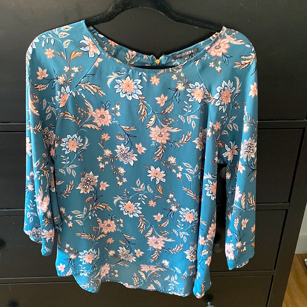Floral Blouse with Bell Sleeves Size Medium